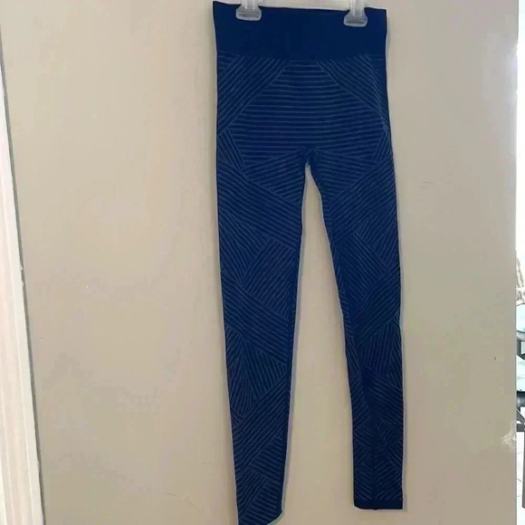 ❤️2/$50❤️NWOT [Y14]  Ivivva Breath Love Seamless Legging - Picture 1 of 7